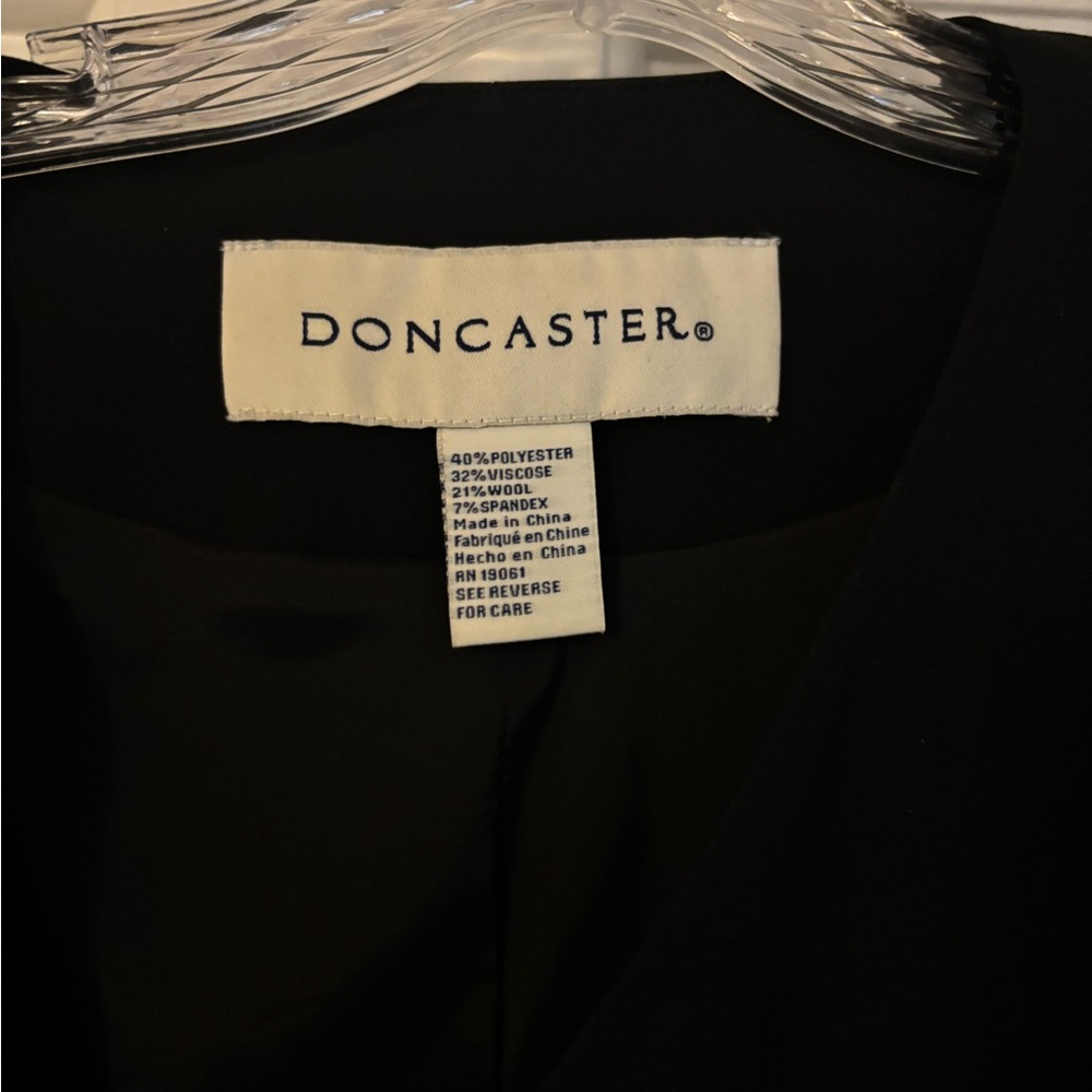 Doncaster Black Blazer Tailored Fit Professional - Picture 3 of 5